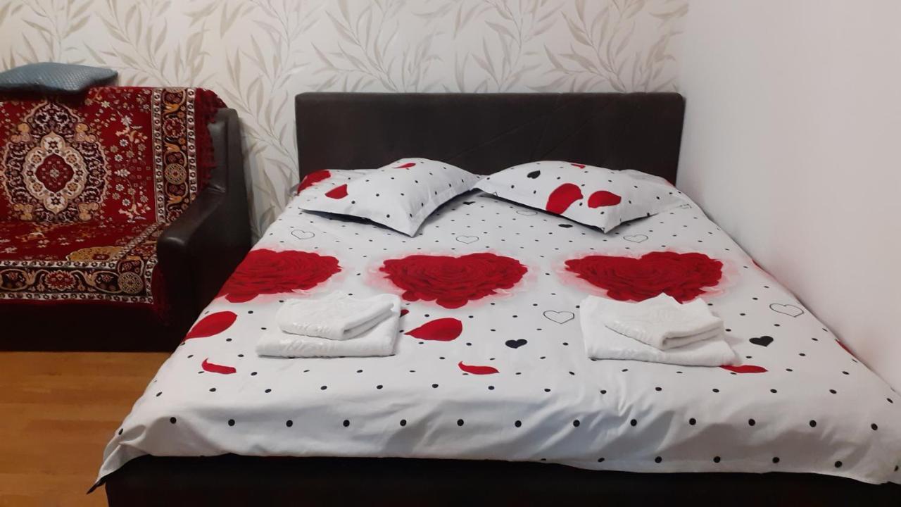Appartamento Garsoniera George Tîrgu Ocna Esterno foto