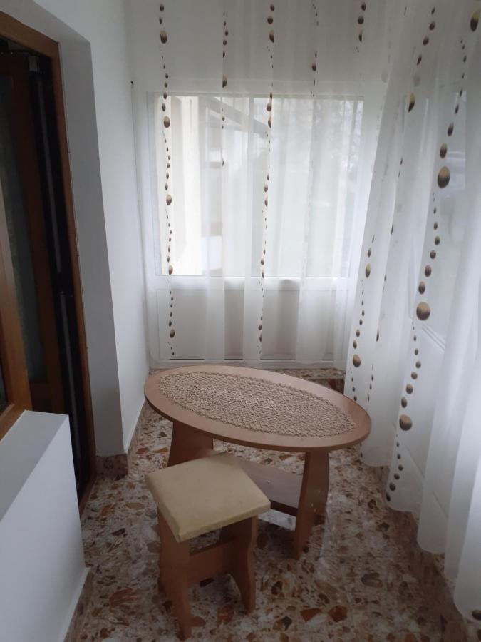 Appartamento Garsoniera George Tîrgu Ocna Esterno foto